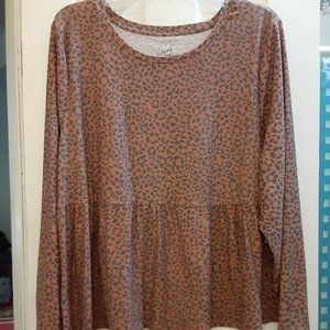 Pink Rose Long Sleeve Mocha Rose Leopard Pull Over Blouse in Size 2X